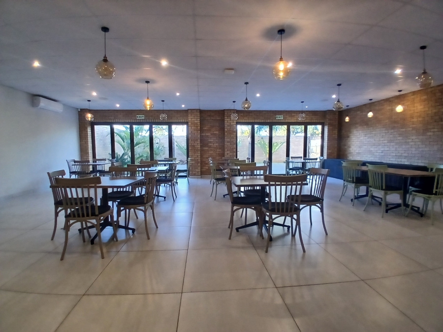 Commercial Property for Sale in Oos Einde North West